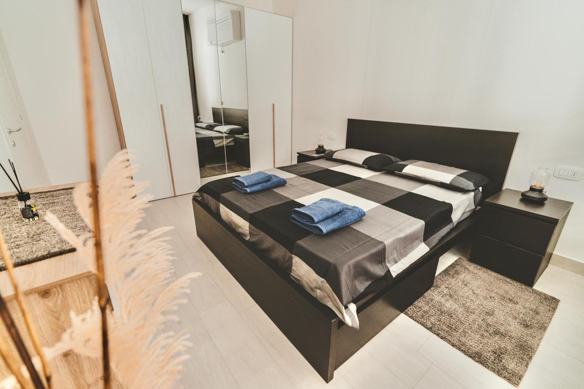 Exclusive Luxury Home With Private Parking Равенна Экстерьер фото